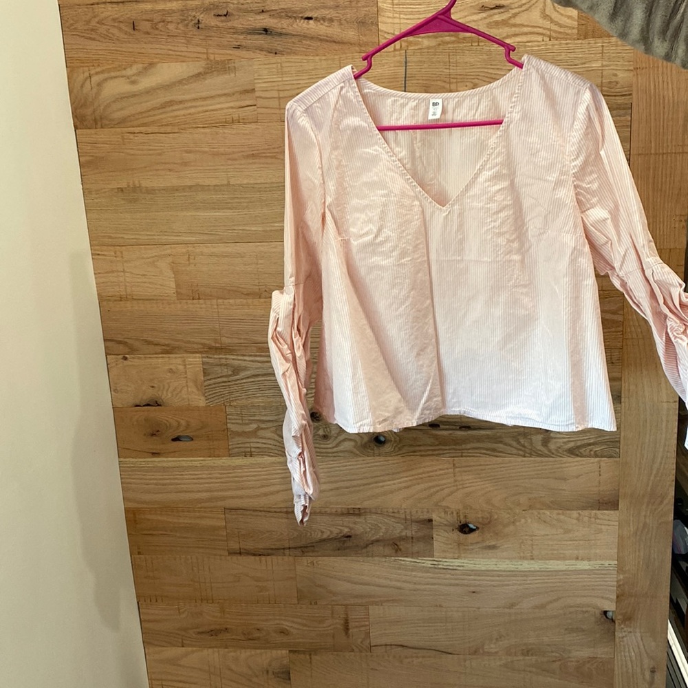 Ruffled sleeve top